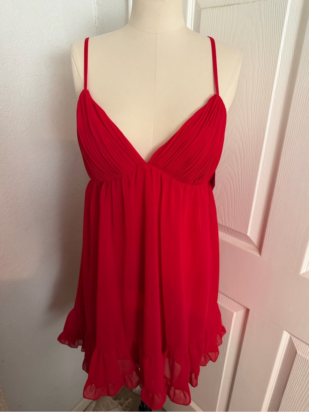 Mac Duggal Red Ruffle-Hem Mini - Picture 2 of 10